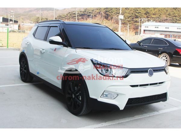 Дефлекторы (ветровики) окон черные SsangYong Tivoli