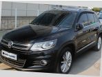 Дефлекторы (ветровики) окон темные для Volkswagen Tiguan 2007-2017