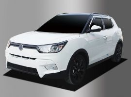 Дефлекторы (ветровики) окон темные c хром молдингом SsangYong Tivoli