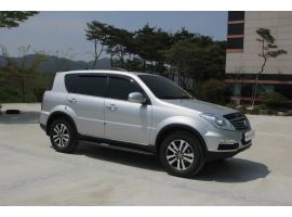 Дефлекторы (ветровики) окон черные для Ssang Yong Rexton